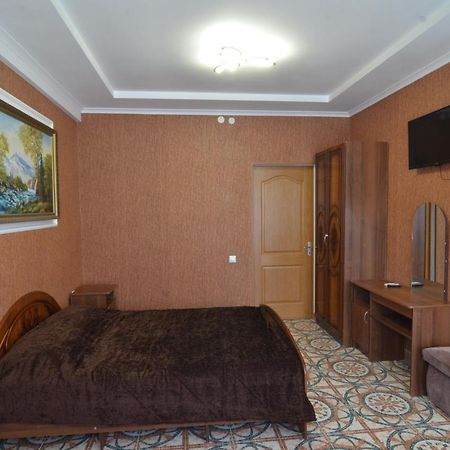Hotel Assol 拉扎列夫斯科耶 外观 照片